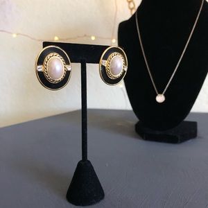 Vintage | Black & Faux Gold/Pearl Clip On Earrings